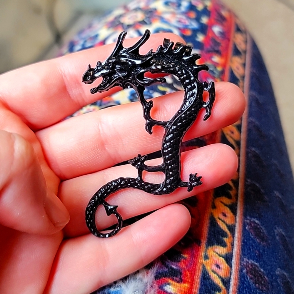 Black Dragon Ear Cuff